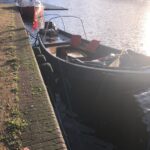 stalen sloep motorboot afvoeren opruimen ophalen gratis weg doen